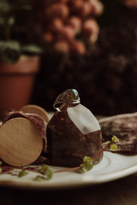Neve Labradorite Sterling Ring